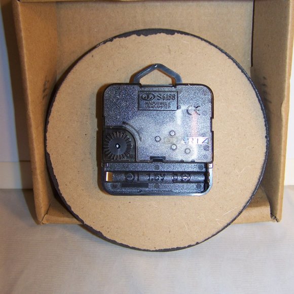 Small Beachy Desk/Wall Clock NWT - Picture 2 of 2